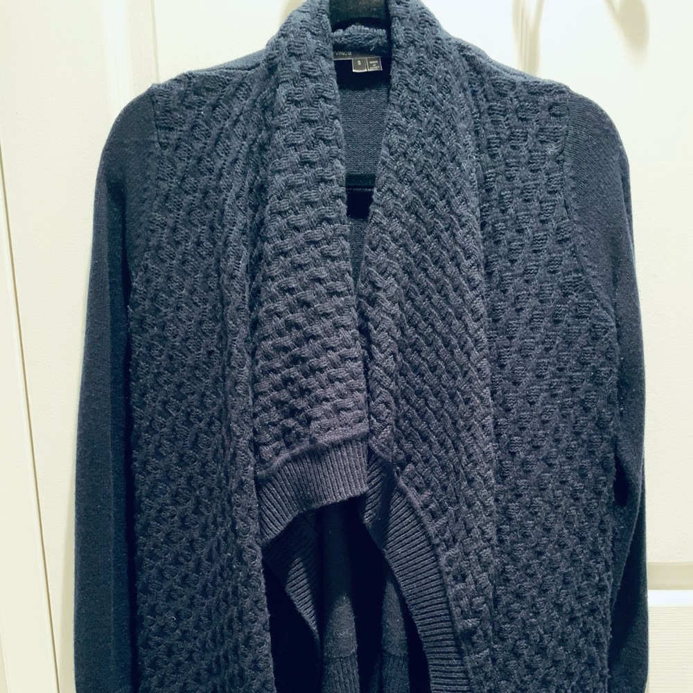 ❤️ VINCE Coat Style Sweater in Navy w/ Novelty Knit!